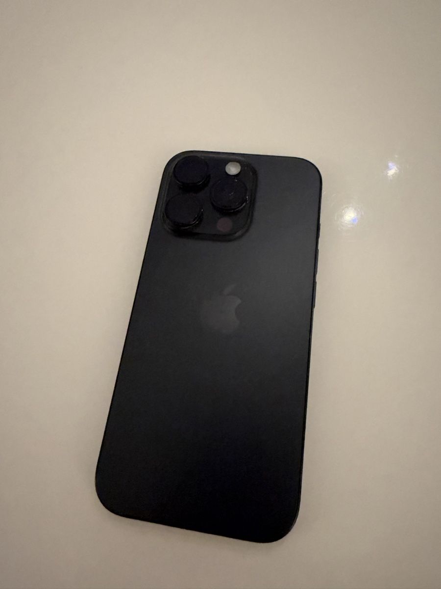 Apple Telefoni cellulari / Smartphones: iPhone 16 pro 512 GB black – Usato da Grenchen venduto da andrew85