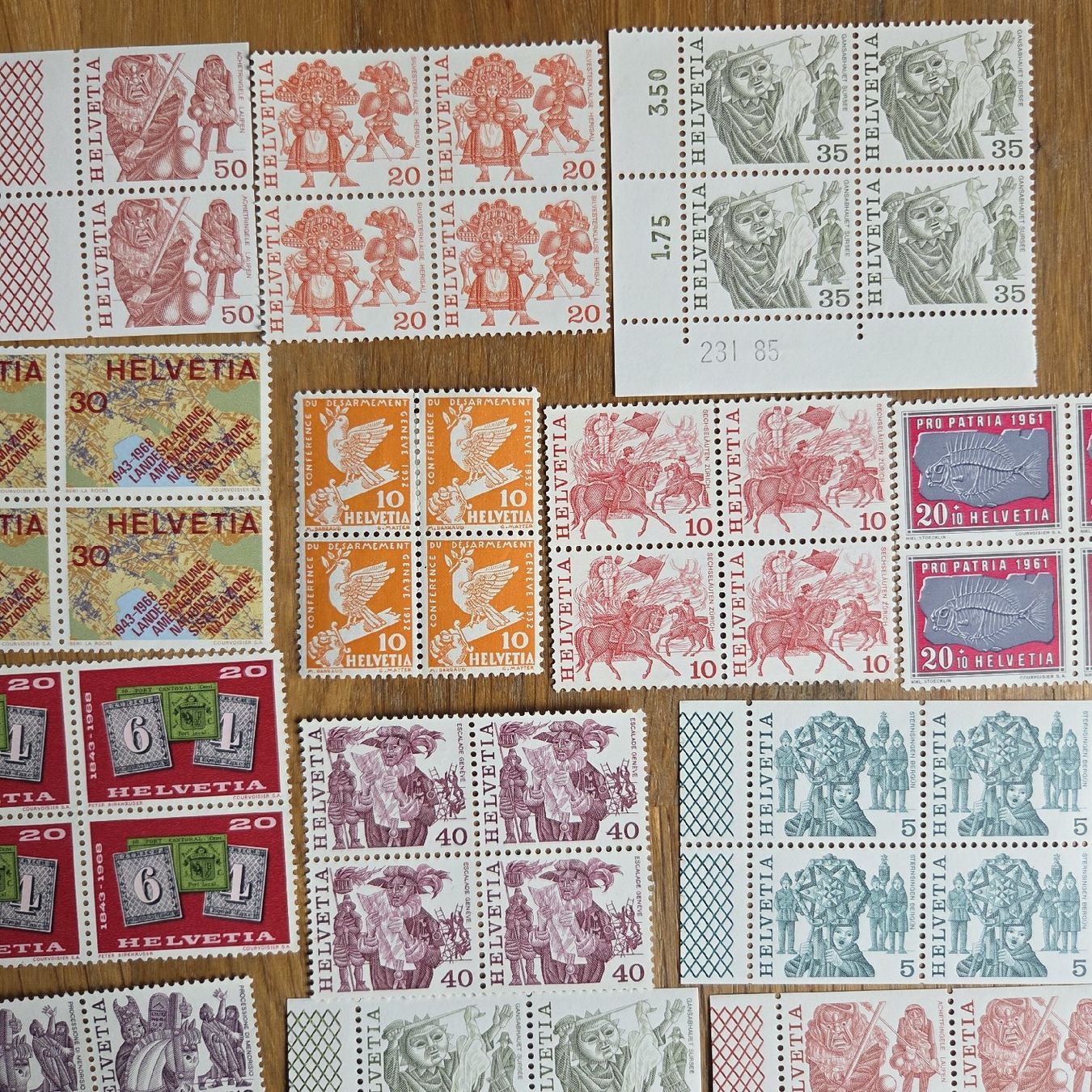 Tutti i francobolli: Postfrische 4er Blöcke Briefmarken CH – Usato da Stans venduto da Ducati16 2