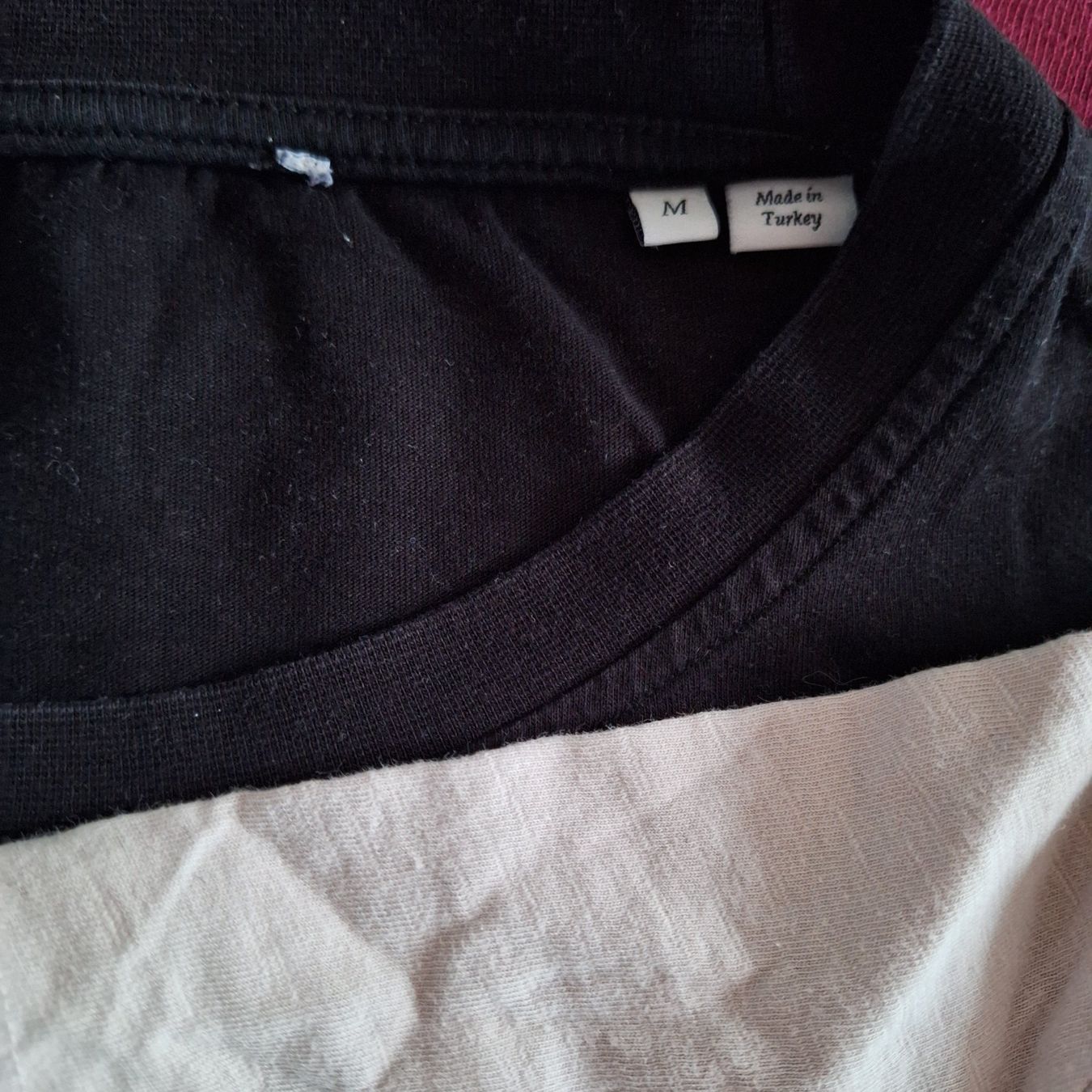Guess Lotti di vestiti: T-Shirt Set, Guess,etc. Grösse S/M – Usato da Hettenschwil venduto da Schneuggi2 5