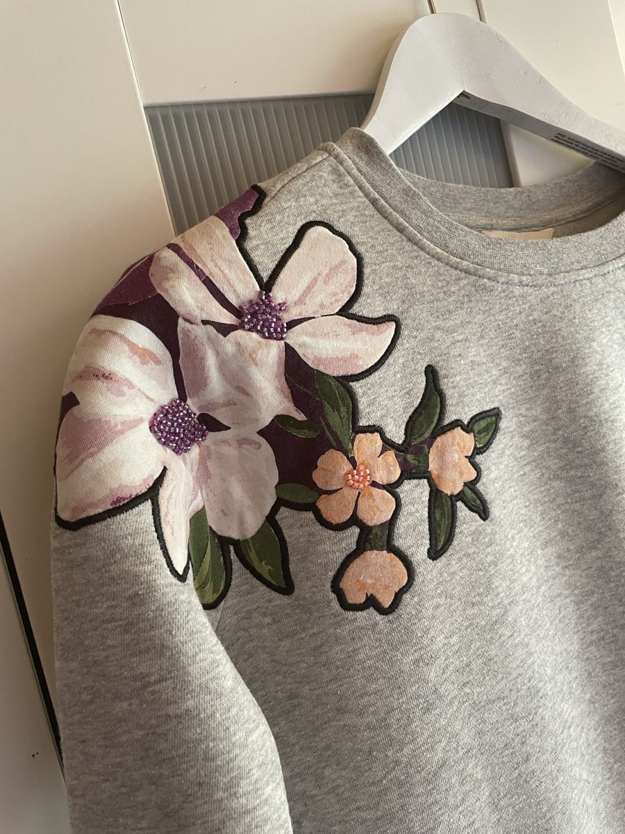 H&M Maglioni & Felpe: H&M Pullover mit Blumenapplikation, Grösse XS, Top! – Usato da Wila venduto da sirisum 1