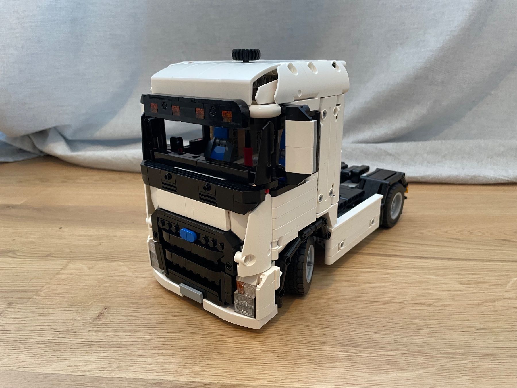 Lego Kit di costruzioni: Lego Technic - Ford Lastwagen – Nuovo (secondo la descrizione) da Salmsach venduto da ram82
