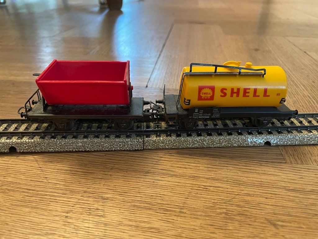 Märklin Modelleisenbahnen: Lock und diverse Wagen, Märklin – Gebraucht aus Basel von Adrian009 2