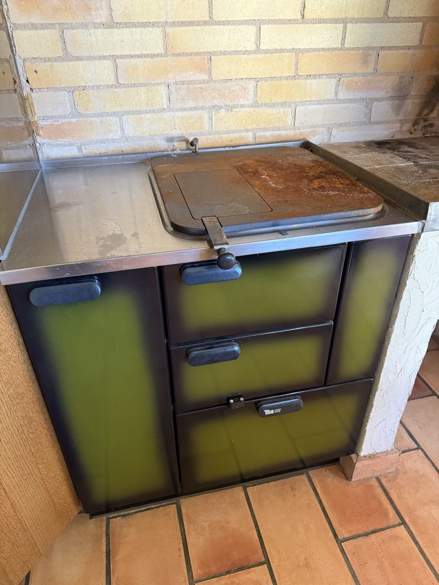 Cucine: Tiba Holzherd / Küchenherd – Usato da Oberägeri venduto da sab_qjy5