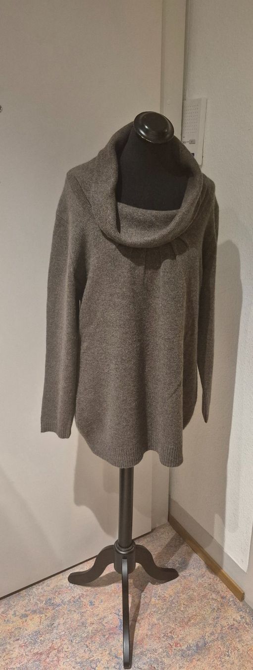 Pulls & Sweat-shirts: Damen Pullover braun mit Wasserfallkragen Kaschmere – D'occasion à Zürich par Roberto040