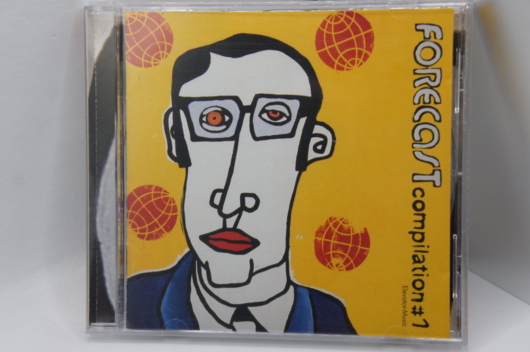 CDs: CD Forecast Compilation #1 + Minus 8 Bel Air Project – D'occasion à Ernetschwil par luisvonerni