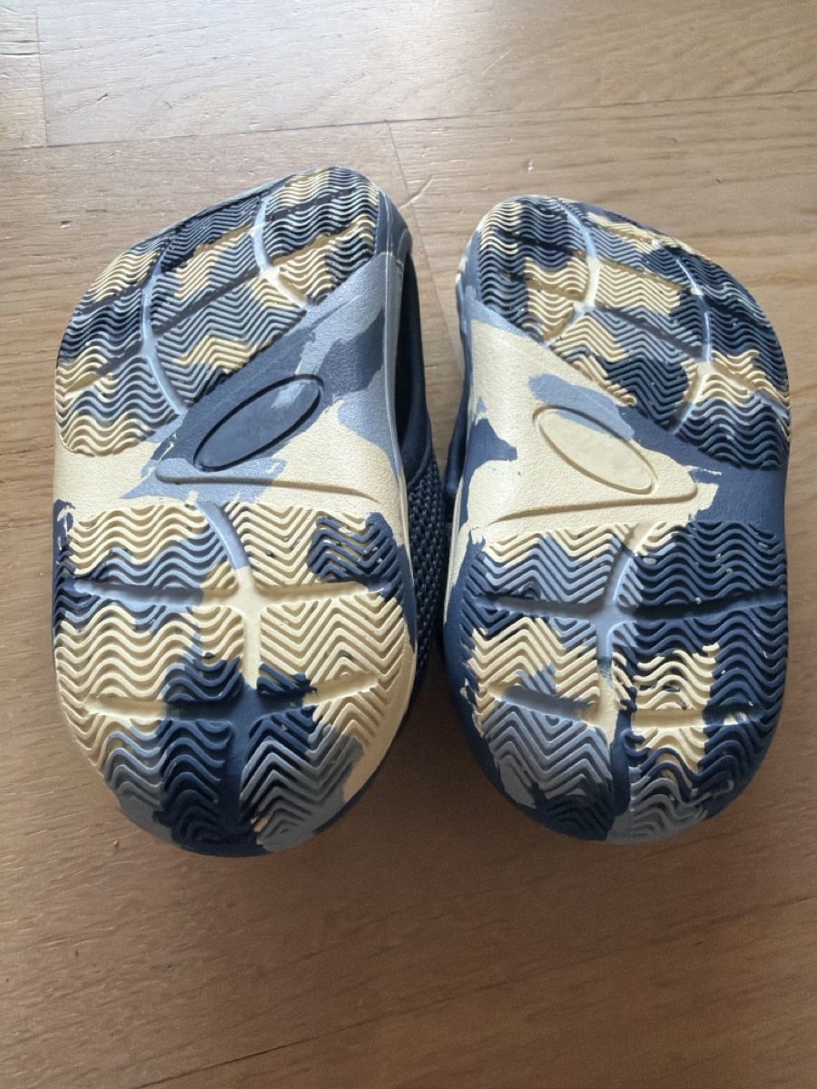 Chaussures garçon: Badeschuhe von Beach Mountain, Gr. 23 – D'occasion à Liestal par elaraffaela 2