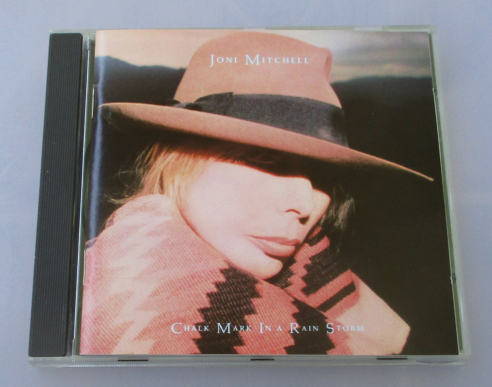 CD: JONI MITCHELL - Chalk Mark In A Rain Storm – Usato da Wattwil venduto da Muriel11