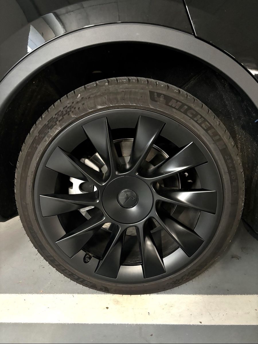 Tutti pezzi di ricambio auto: Caches Tesla induction 19", set 4 pièces, noir mat – Usato da Echichens venduto da Tchiao92 3