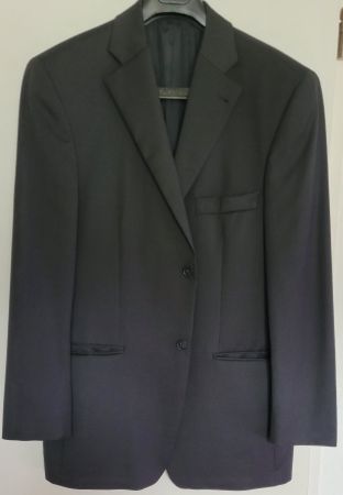 Anzug, schwarz mit silbernen Nadelstreifen, Gr. 50