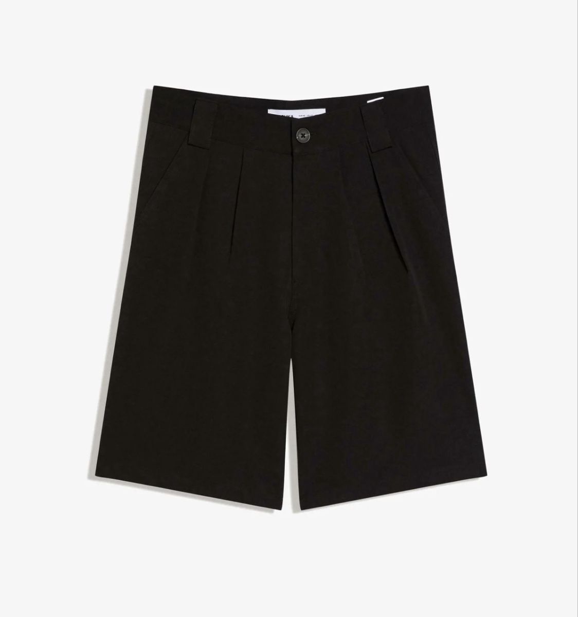 Bershka Hosen: Bershka TAILORING BERMUDA - Shorts - black – Neu (gemäss Beschreibung) aus Chur von dajan.17