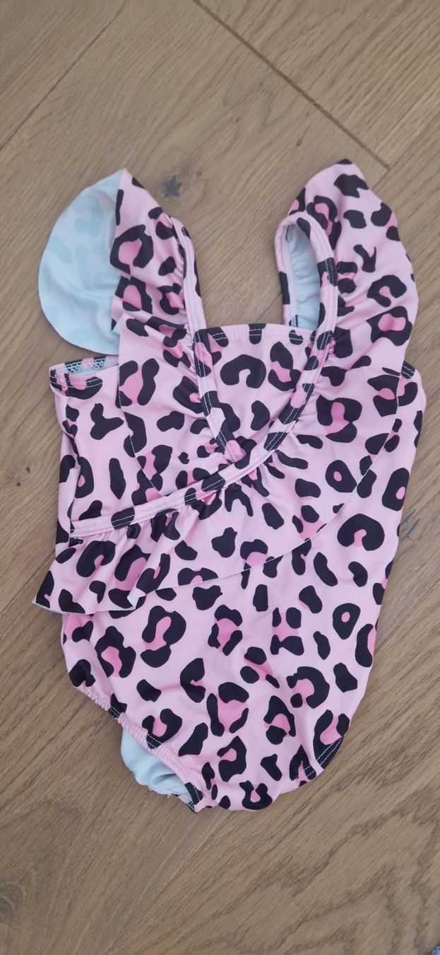 Badekleider & Bikinis: Badekleid mit Tiermuster pink 12 - 18 Mt. – Gebraucht aus Plons von fra_8cp5