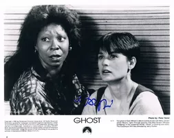 Whoopi Goldberg 1955- Autogramm signiert Foto 20x25cm