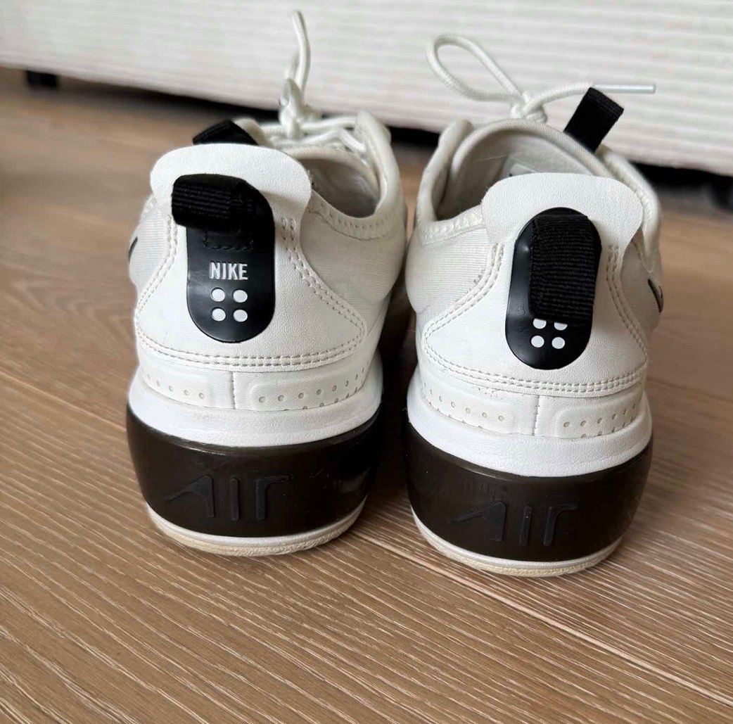 Nike Damenschuhe: Nike Air Max Dia white trainers – Gebraucht aus Oberwil-Lieli von kev_vm5v 1