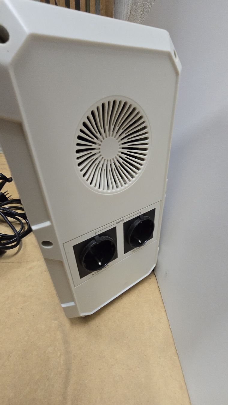 Bluetti Batterie: Powerstation Bluetti Poweroak EB240 – Usato da Lenzburg venduto da cameleoncolor 2