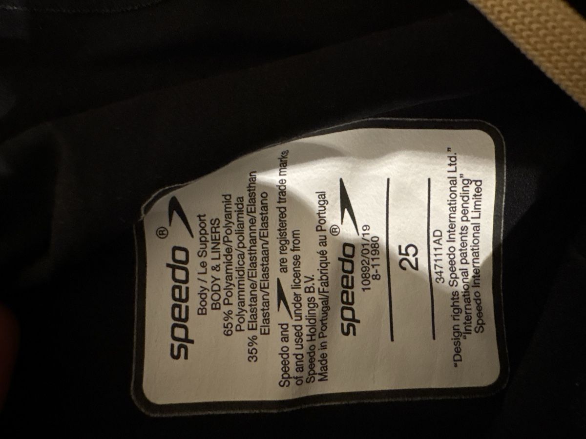 Speedo Pantaloni: Speedo Badehose schwarz Grösse 25 neuwertig – Nuovo (secondo la descrizione) da Winterthur venduto da ale_mr7n 1