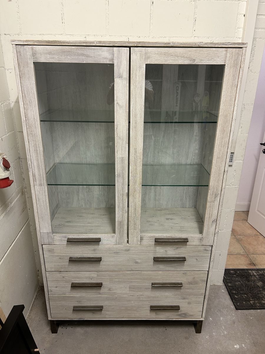 Vitrinen: Vitrinenschrank  – Gebraucht aus Schötz von FabioShop 2