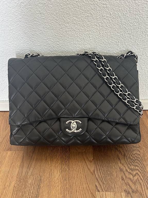 Chanel Borse da donna: Chanel Medium Classic Flap schwarz – Usato da Wauwil venduto da naopan
