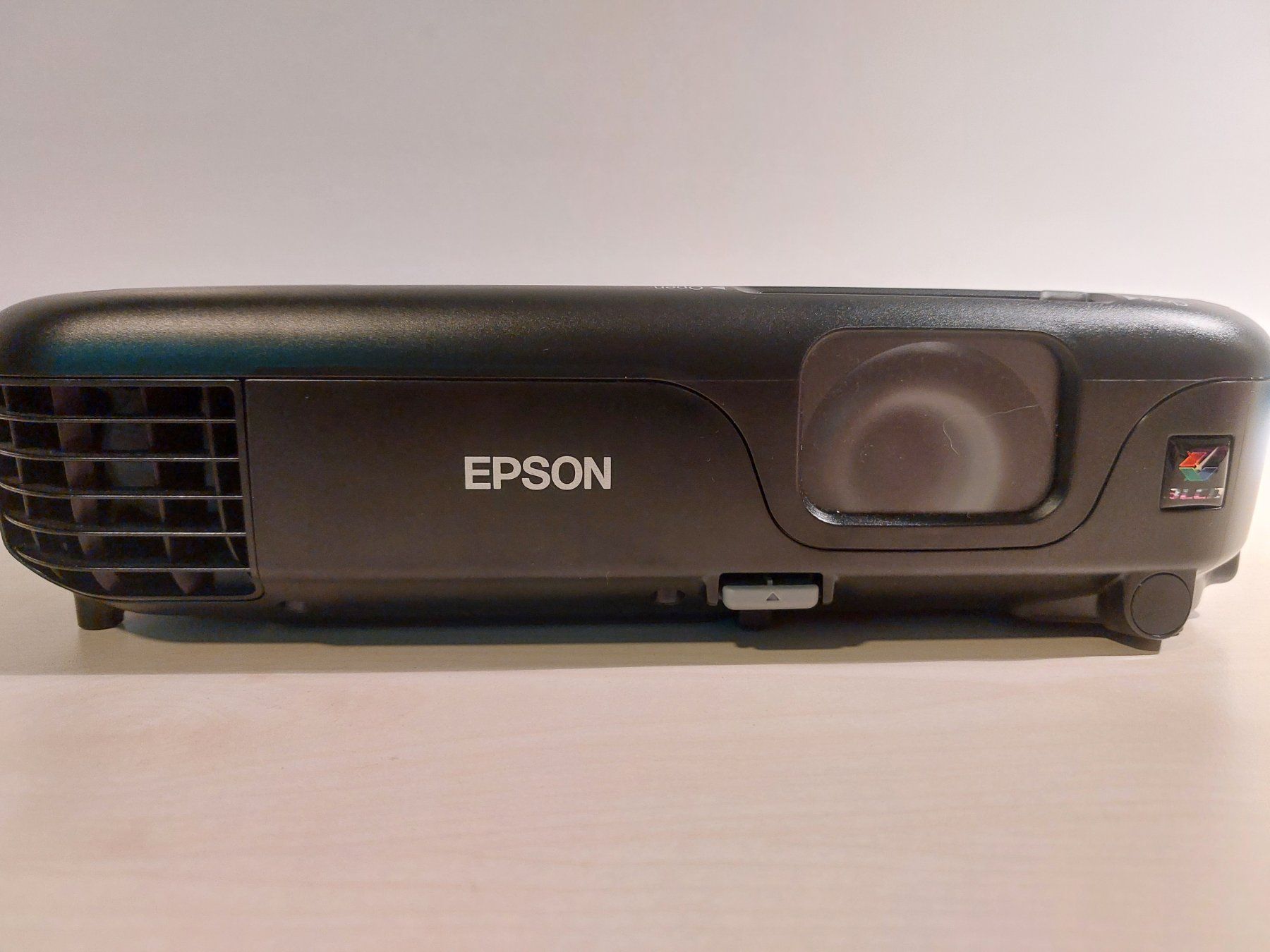 Epson Videoprojektoren: Beamer Epson – Gebraucht aus Kreuzlingen von PalSch