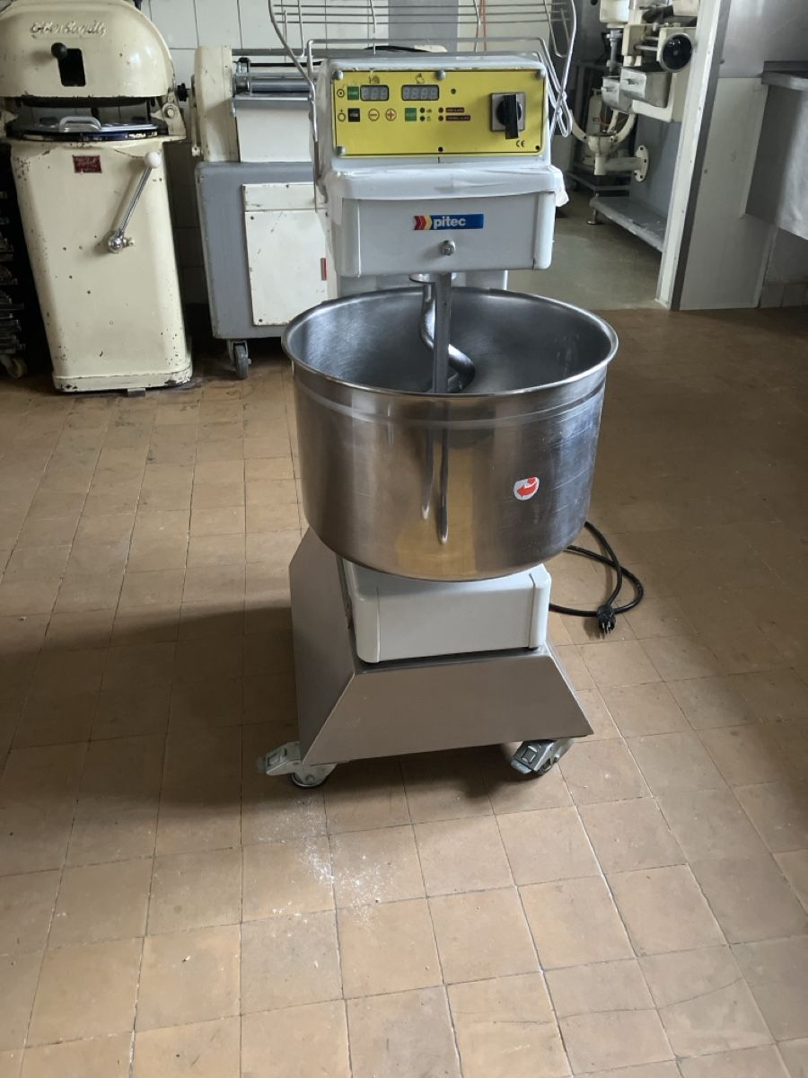 Cucine complete: Knetmaschine klein – Usato da Grabs venduto da schlegel63 2