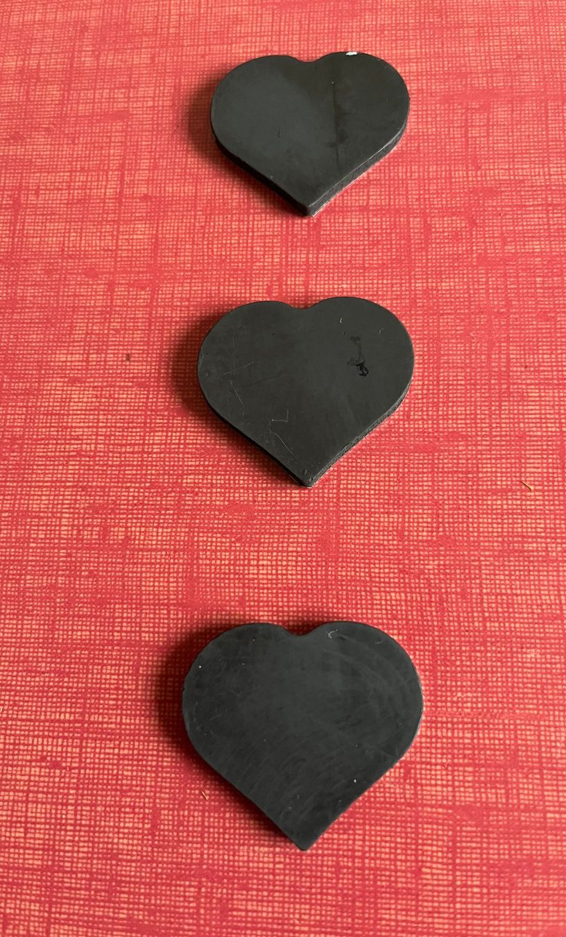 Interio Magnete: Quatre aimants forme de coeur Intério Dimensions 4 x 3,5cm – Gebraucht aus Genève von Donnet2 2