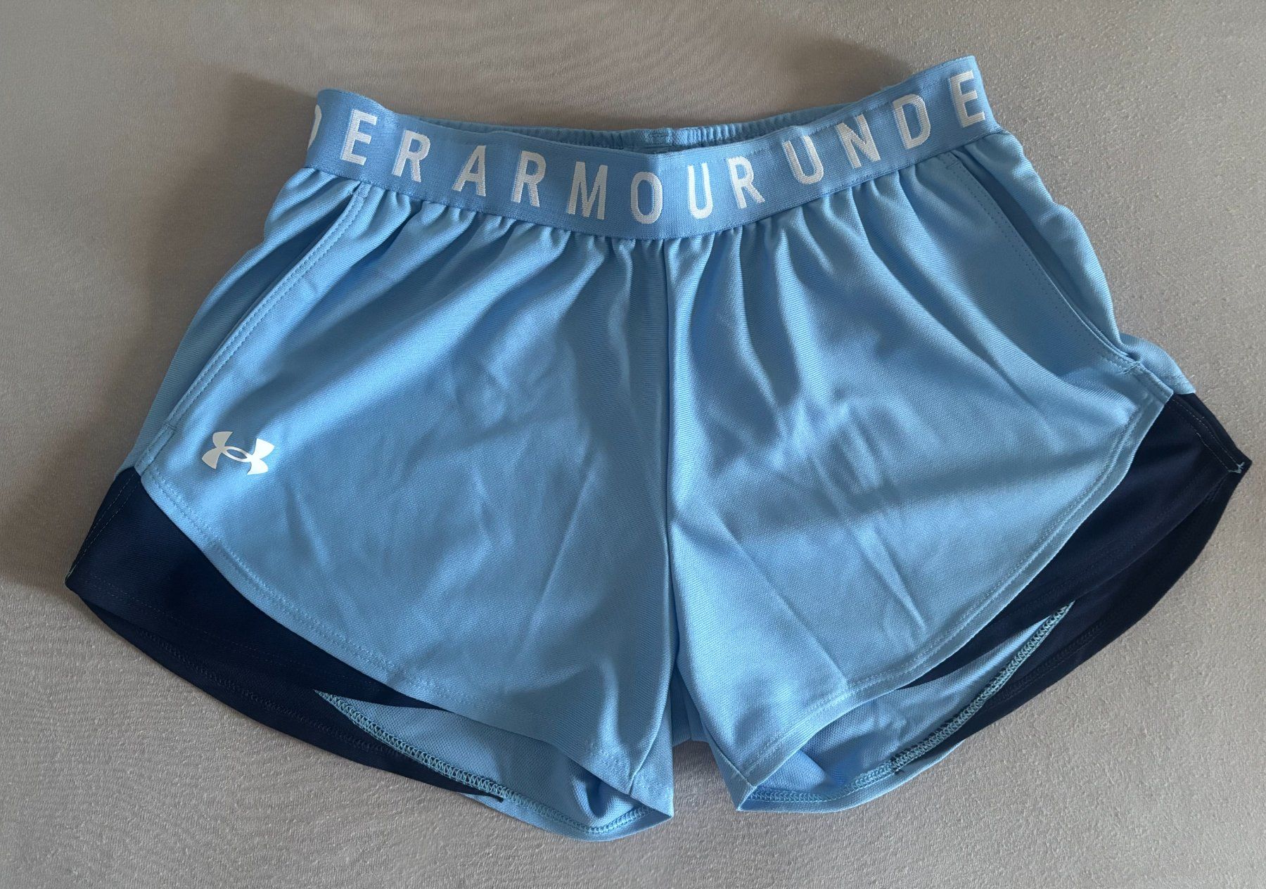 Hosen: Sportliche Laufshorts – Neu (gemäss Beschreibung) aus Ostermundigen von palmen70