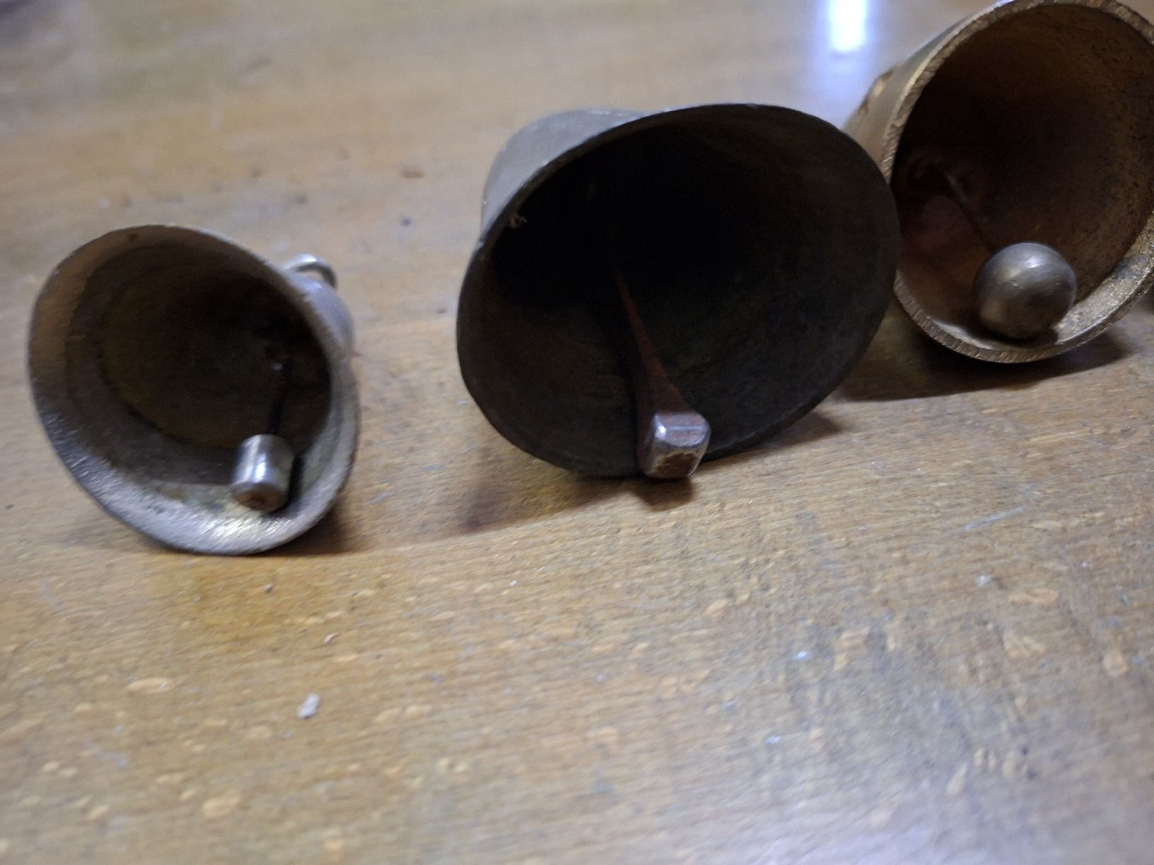 Glocken & Treicheln: 4x mini Glocken – Gebraucht aus Grossdietwil von mahsoumi 3