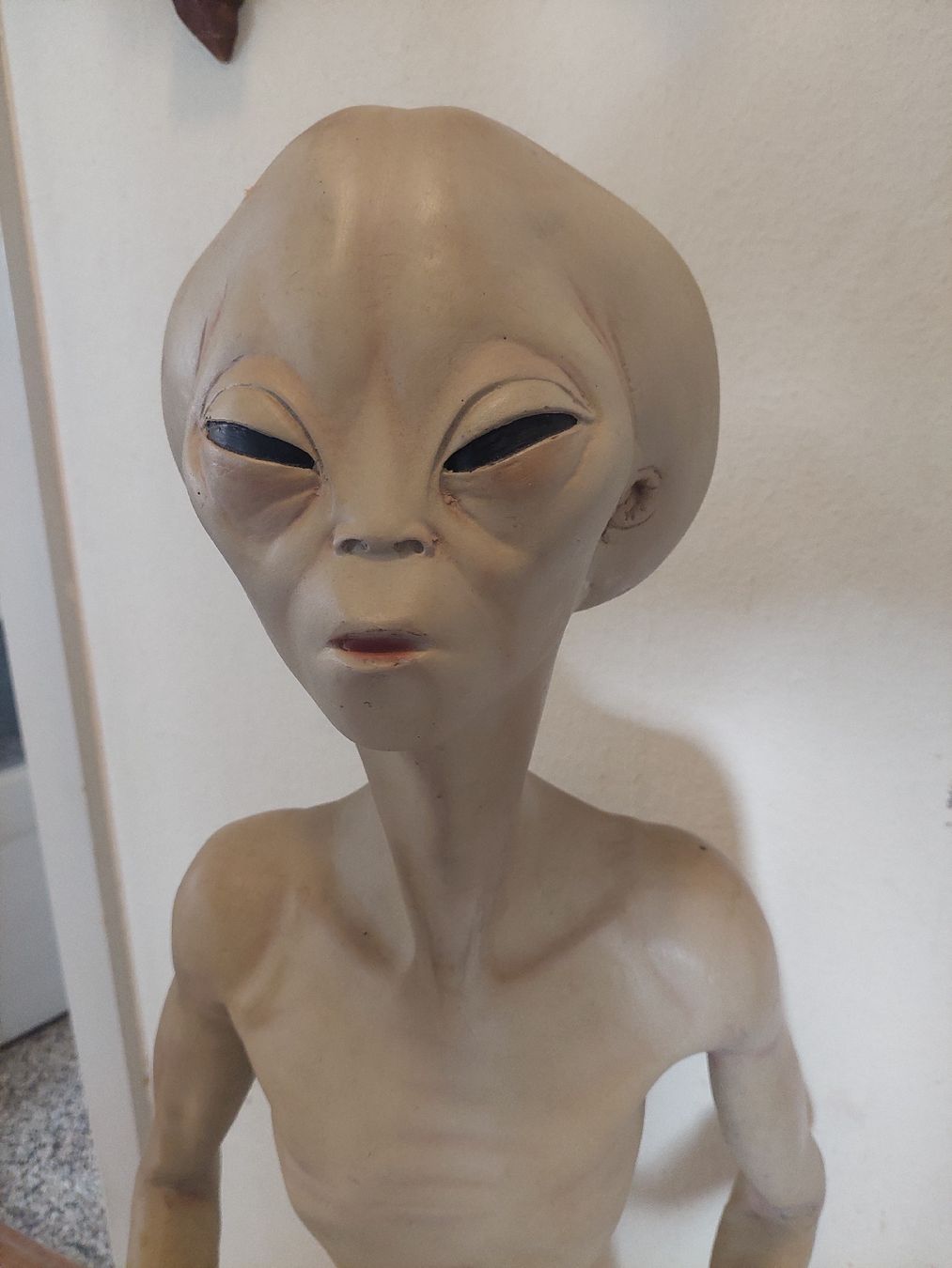 Skulpturen & Statuen: Alien Figur Lebensgross Lampe,  grosse Qualität – Gebraucht aus wabern von Torrubirubi