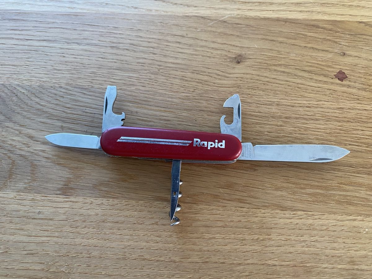 Victorinox Coltelli tascabile: Victorinox Sackmesser rot – Usato da Dietikon venduto da dindin01