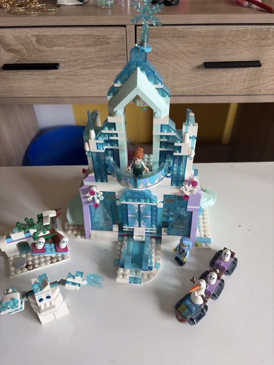 Lego Giocattoli: Lego Disney Frozen Schloss – Usato da Bern venduto da Zotteke4416