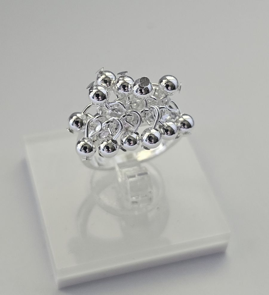 Anelli: Stilvoller Ring, 925 versilbert, Gr. 8 – Nuovo (secondo la descrizione) da Grenchen venduto da maretop 1