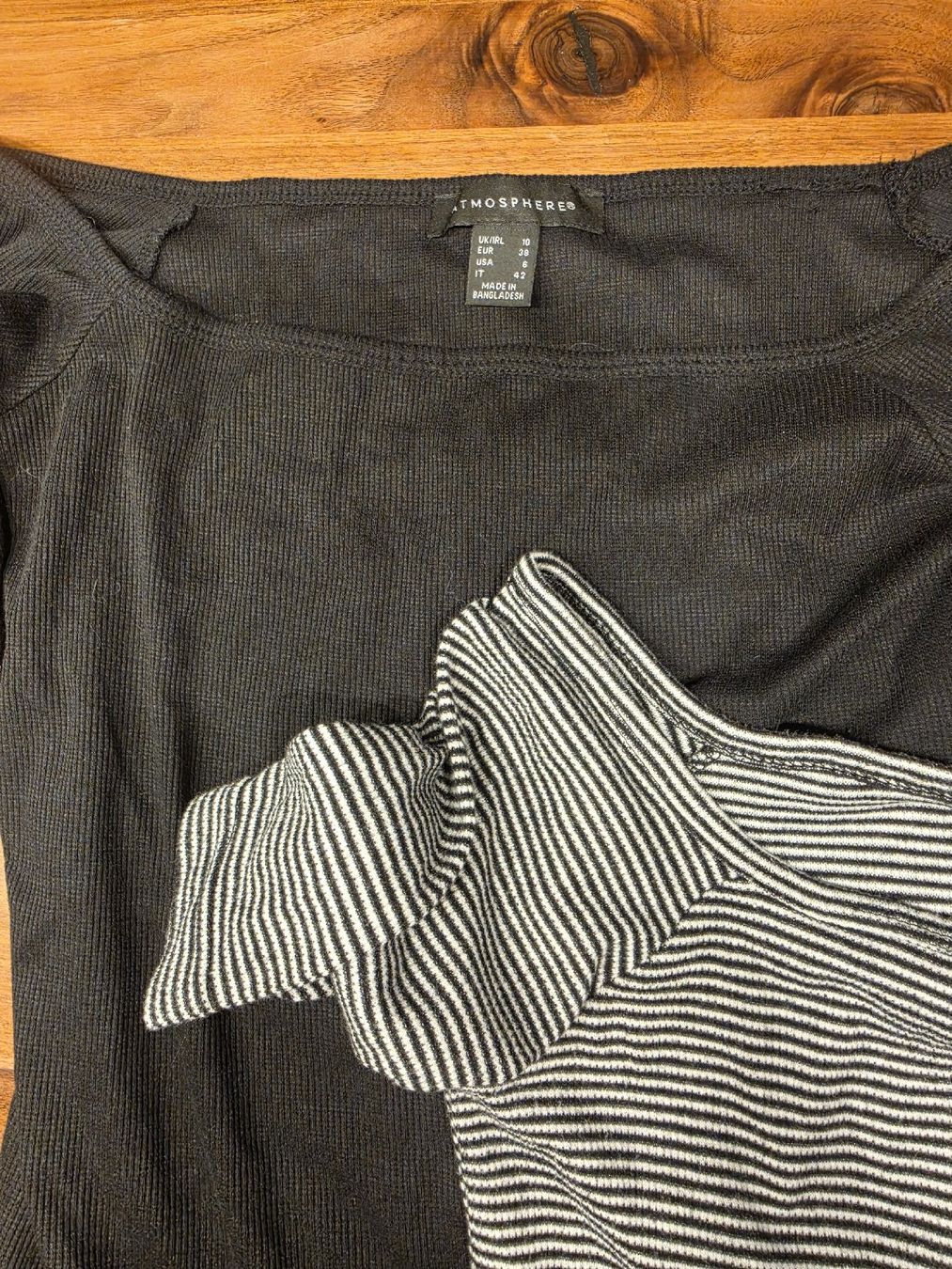 T-shirts: 2 Oberteile Damen Grösse 38  – D'occasion à Luzern par oli_6x2r 2