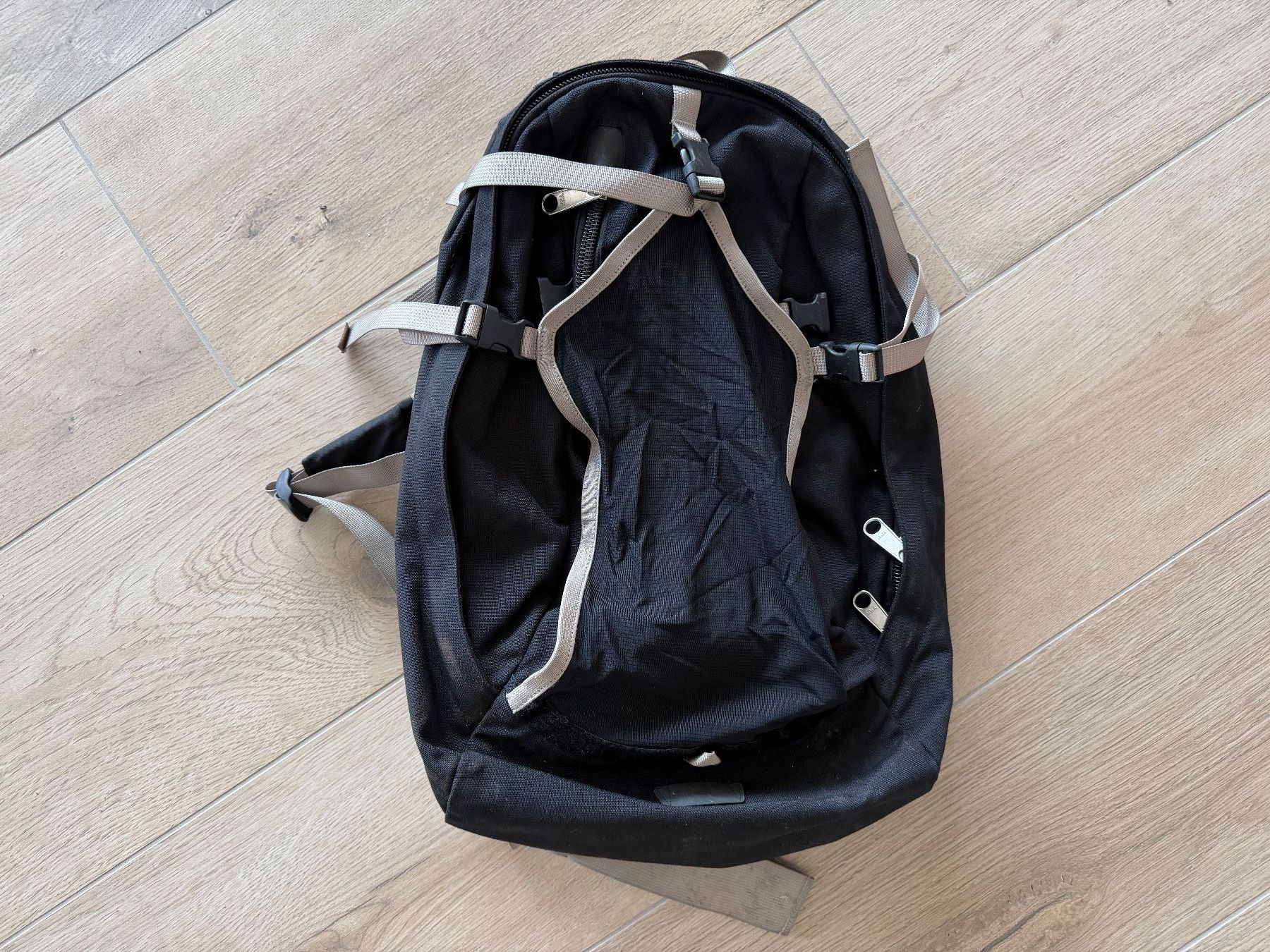 Sacs à dos: Bach Rucksack Schwarz, gebraucht – D'occasion à Rapperswil SG par sale-cpp 2