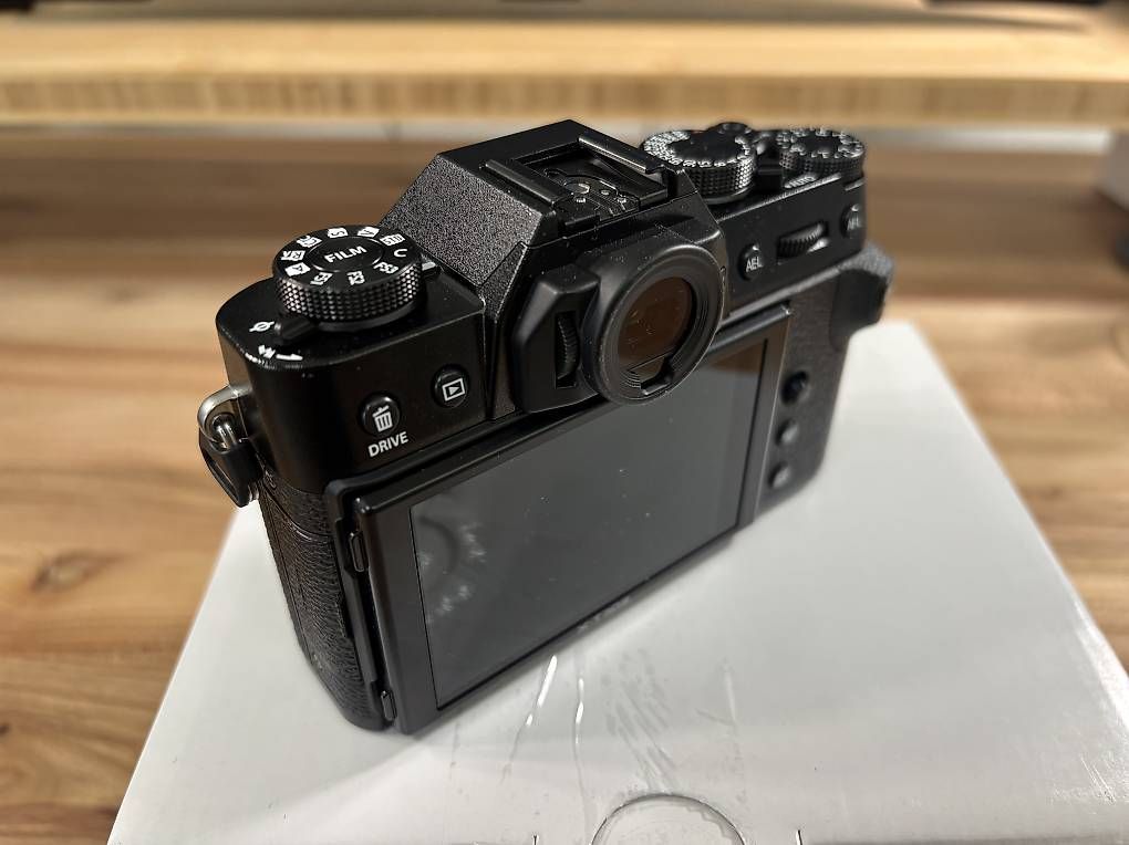 Fujifilm Fotocamera: Fujifilm X-T30 III – Nuovo (secondo la descrizione) da Steffisburg venduto da noctilux 2