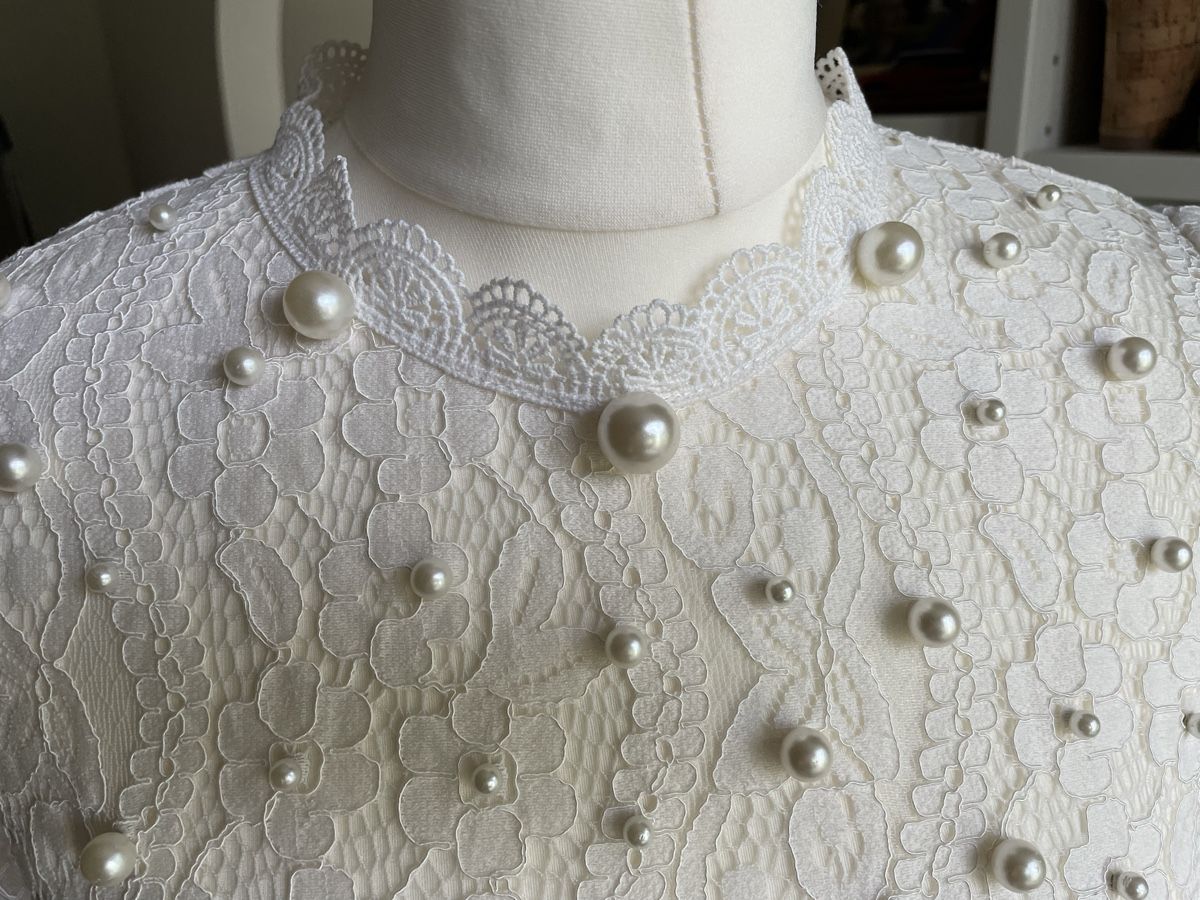 Camicette: White lace beaded blouse - size 36  Never worn – Usato da Fischbach-Göslikon venduto da Vera2109 3