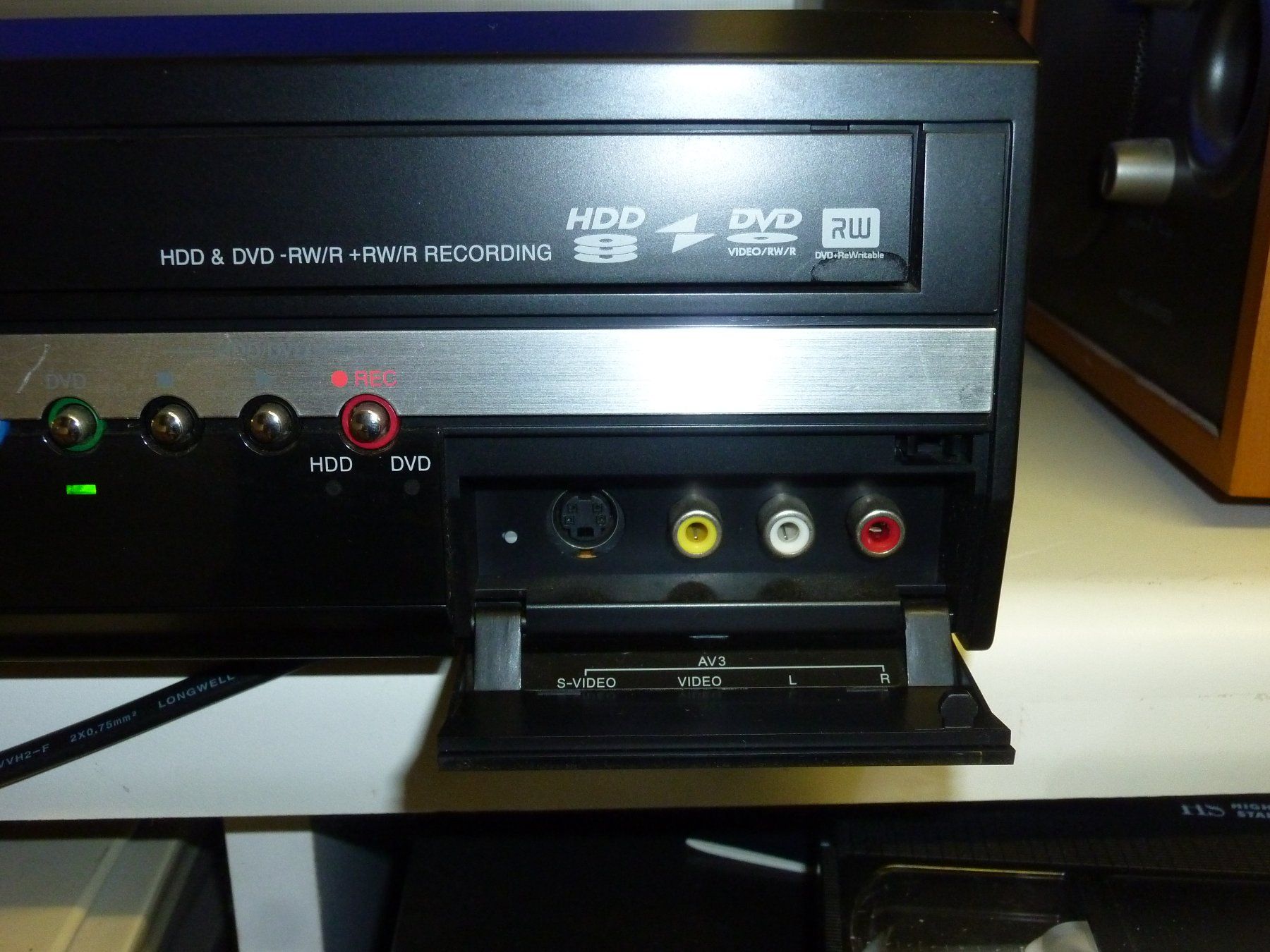 Toshiba Aufnahmegeräte: Toshiba VHS-DVD-HDD Recorder – Gebraucht aus Wenslingen von  3
