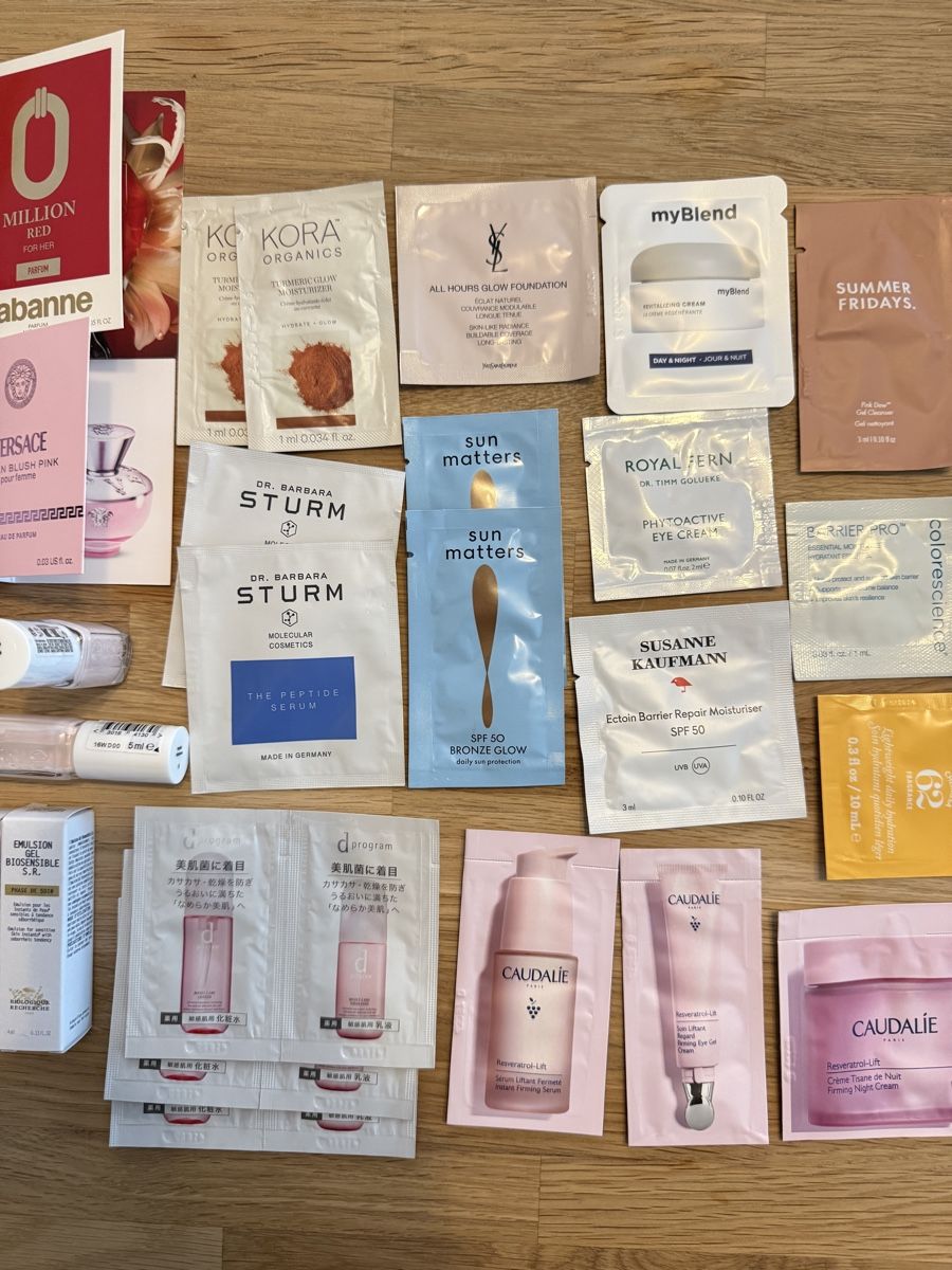 Sonstige Körperpflege: Luxury cosmetics Samples and Red Pouch – Neu und originalverpackt aus Winterthur von Belle0606 2