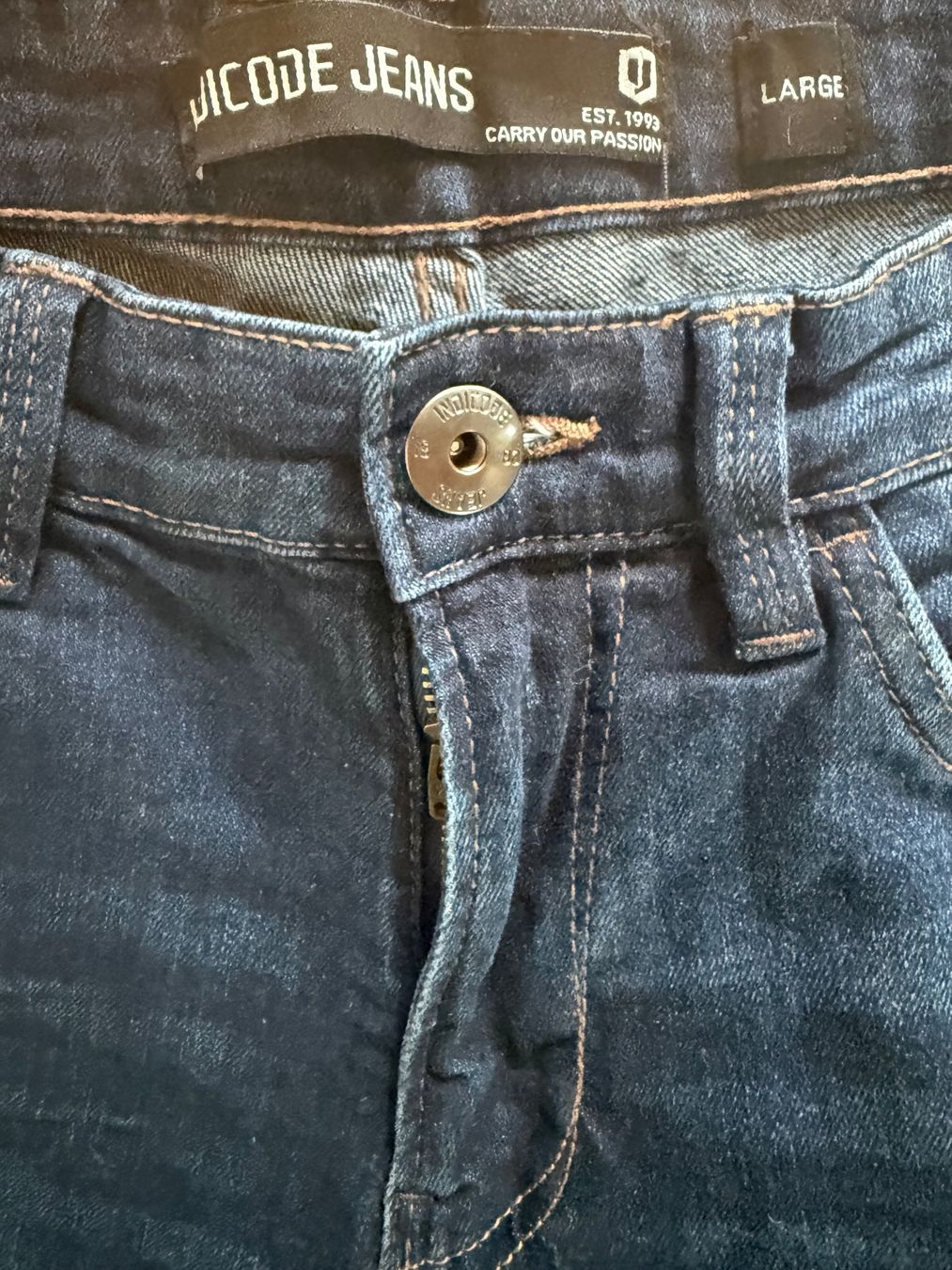 Pantalons: INDICODE Jeans Shorts dunkelblau Grösse 34 – D'occasion à Davos Dorf par tati015 2