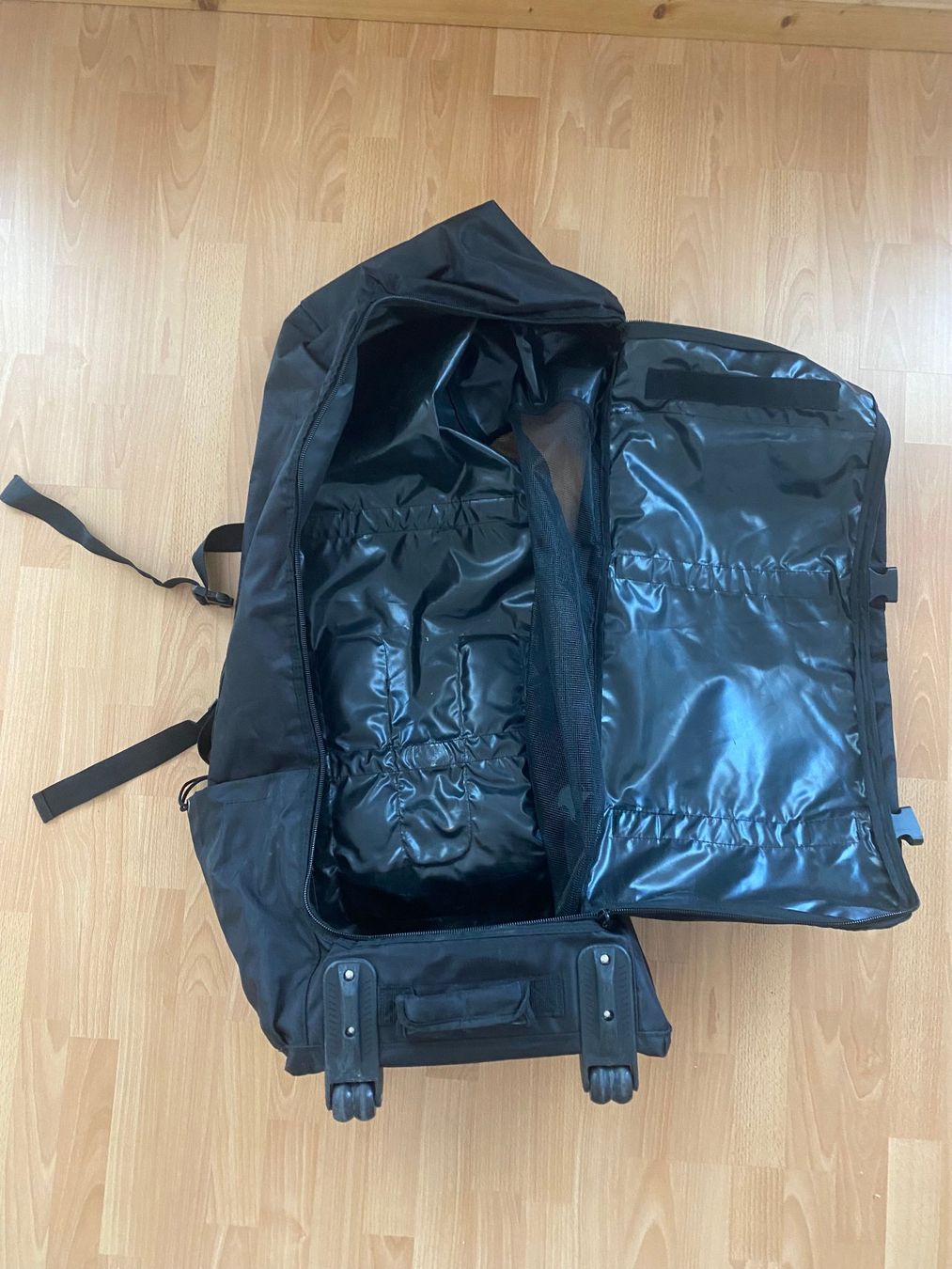Zaini: Nidecker SUP Tasche / Rucksack mit Rollen – Usato da Luzern venduto da Michelle0112 2