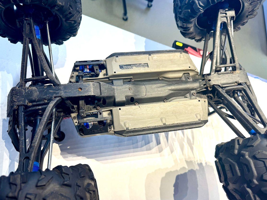 Traxxas Modellismo RC: Traxxas Summit 1/10 4x4 crawler rc + option – Usato da Lausanne venduto da Techobby 3