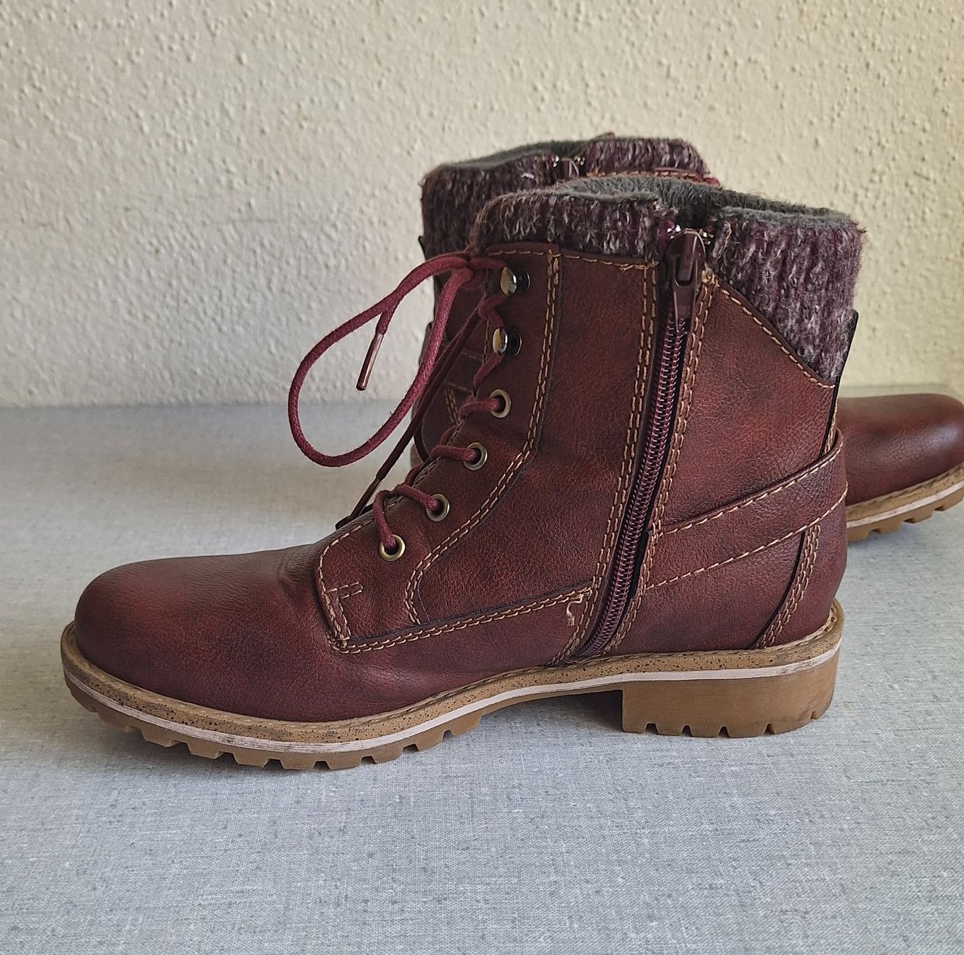 Scarpe da donna: Schöne, warme Leder Boots, Gr. 40, Bama – Usato da Weinfelden venduto da Yenas10 2