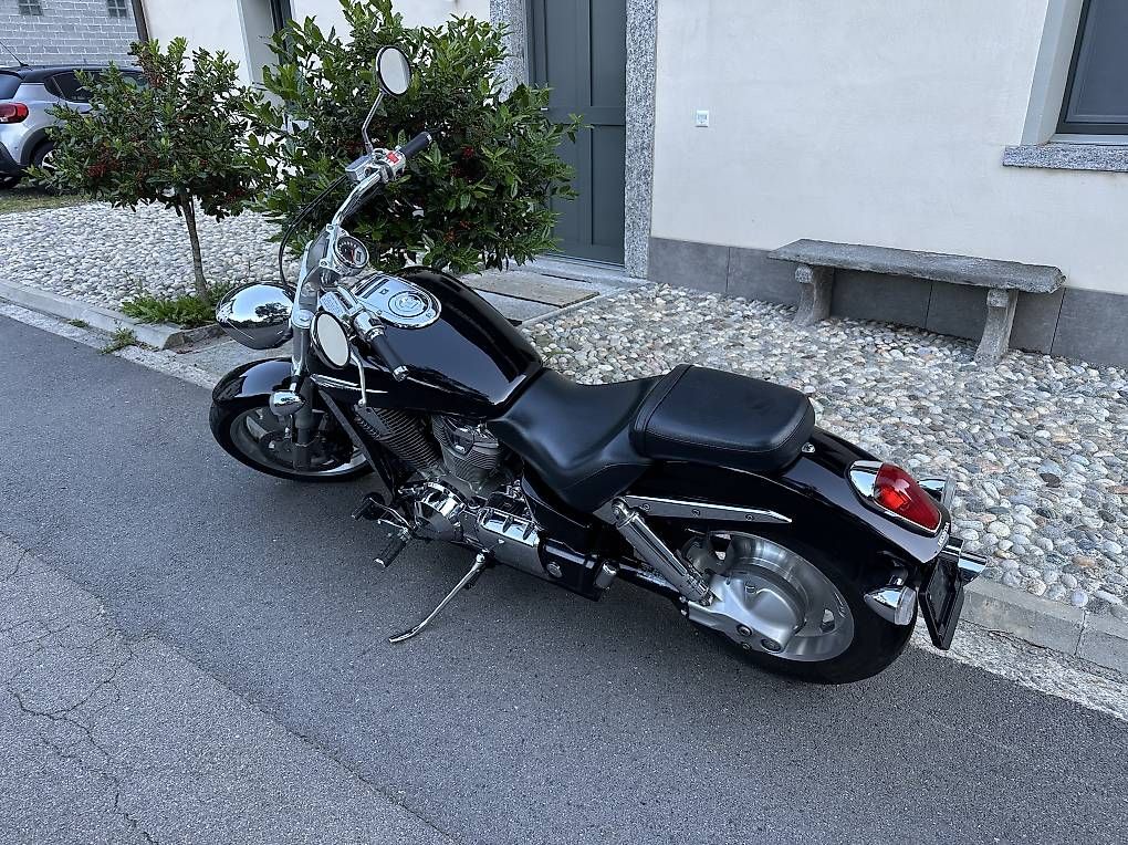 Honda Chopper: HONDA VTX 1800 C 2006 – Usato da Lodrino venduto da davidlopez 3