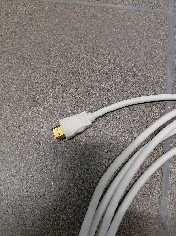 Cavi: Langes HDMI-Kabel 5 Meter – Usato da Wangs venduto da man_v2j2 2