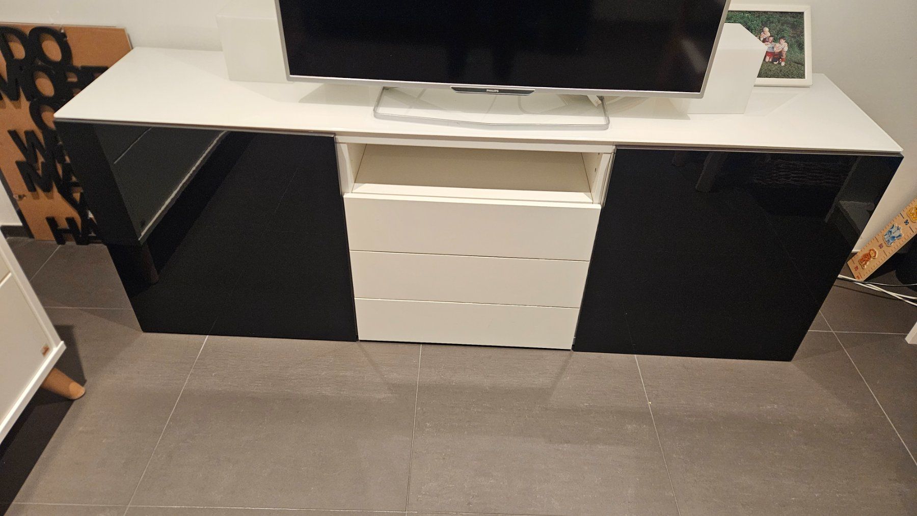 Ikea Meubles TV: TV-Möbel IKEA Besta – D'occasion à Männedorf par fsigillo