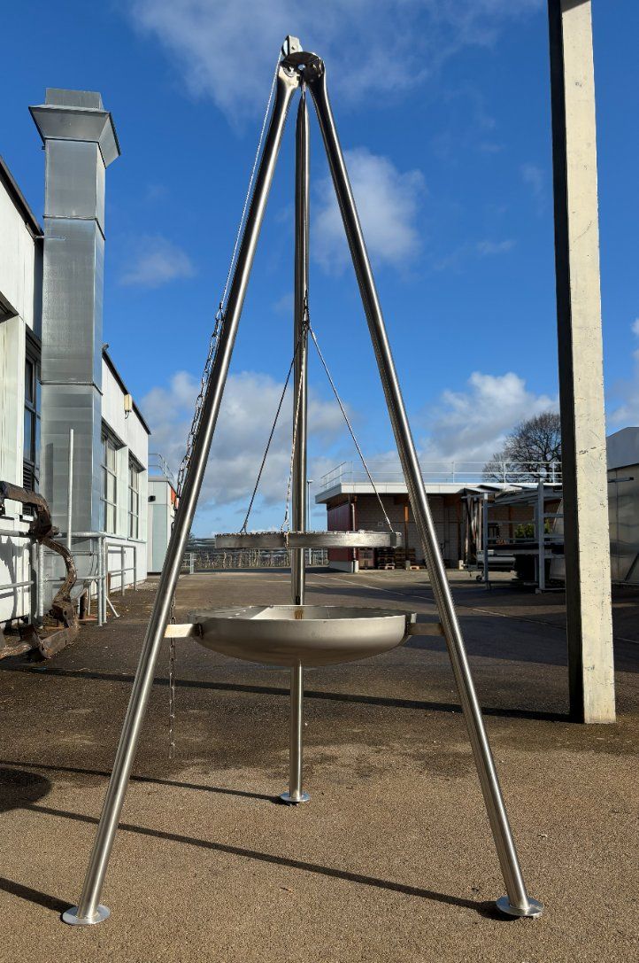 Griglie: Dreibein-Grill Chromstahl 60cm – Nuovo (secondo la descrizione) da Niederdorf venduto da DieMetallbauer
