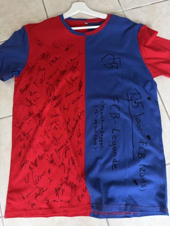 FCB Legenden T-Shirt "125 Joor" (2019) Orginal Unterschrift.