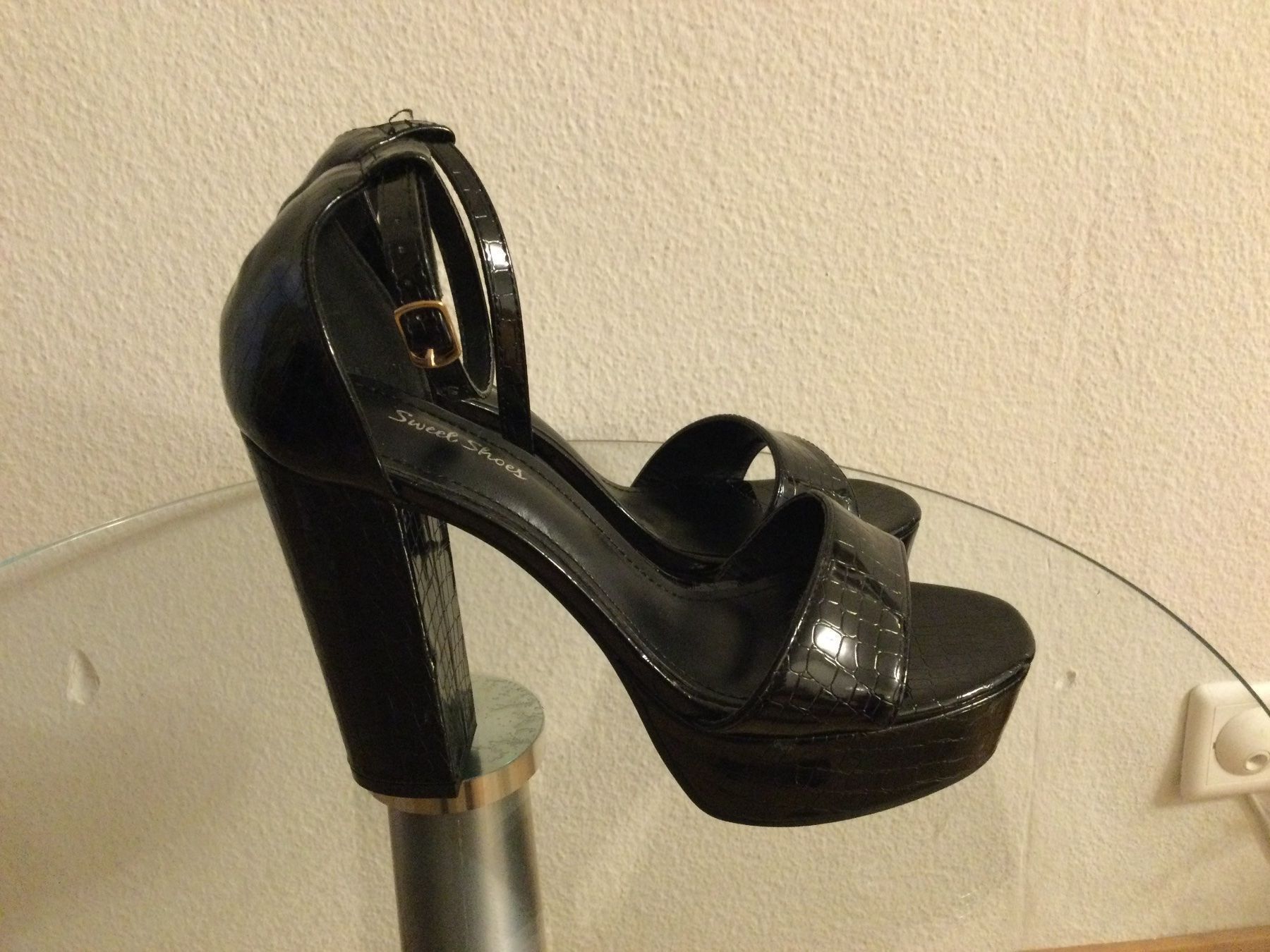 Scarpe da donna: High Heels Sandalen Gr 40 fabrikneu – Nuovo e nell'imballaggio originale da Zürich venduto da Herbion1 2