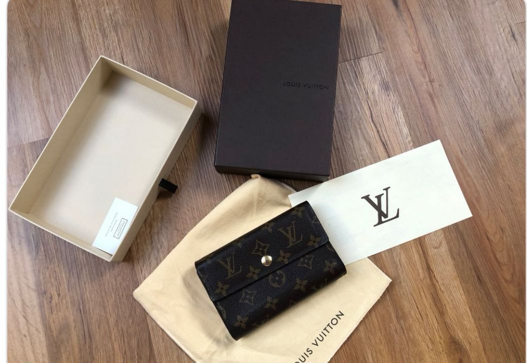Louis Vuitton Portamonete: Louis Vuitton Portemonnaie – Usato da Ballwil venduto da mon_sb5l