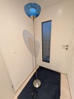 Stehlampe blau mit Leuchtmittel