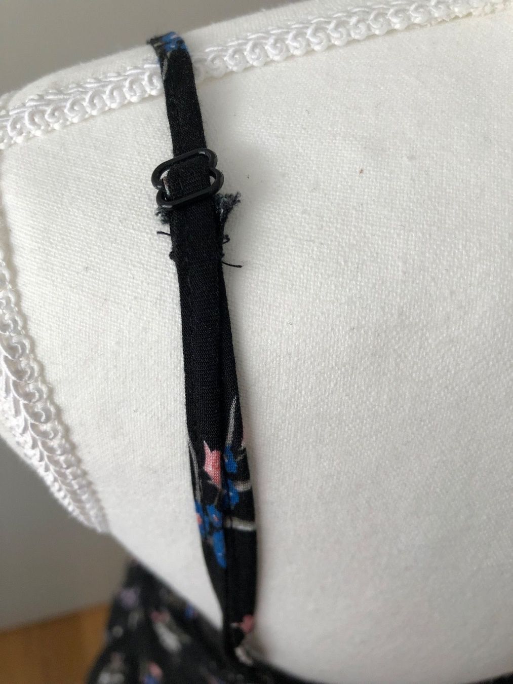 H&M Kleider: Kleid H&M schwarz Gr. 44 – Gebraucht aus Wallisellen von watcher01 4
