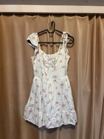 Hollister Blumenkleid